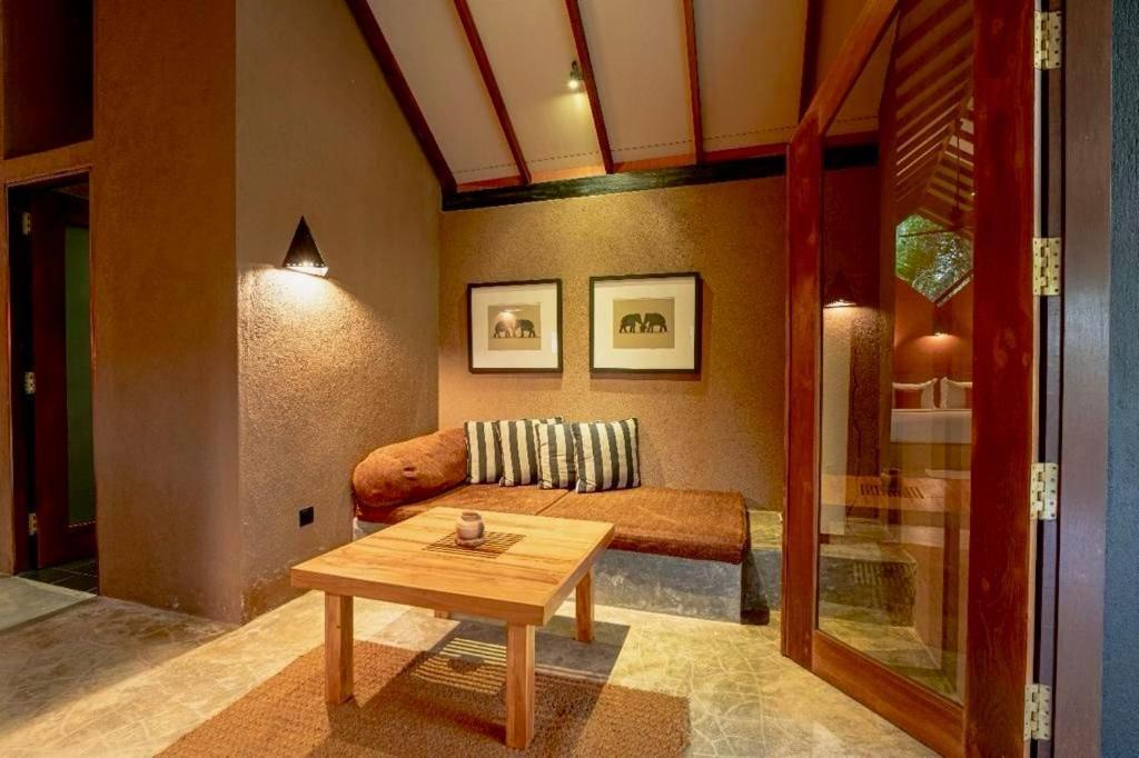 Nisala Villas Хіккадува Екстер'єр фото